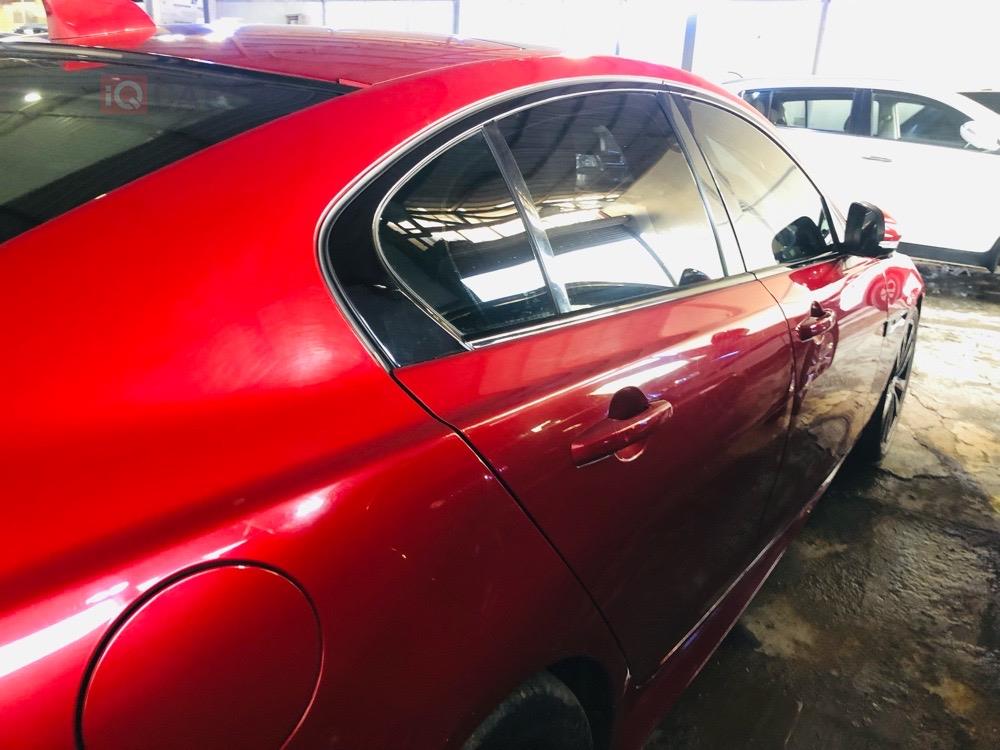 جاگوار XE